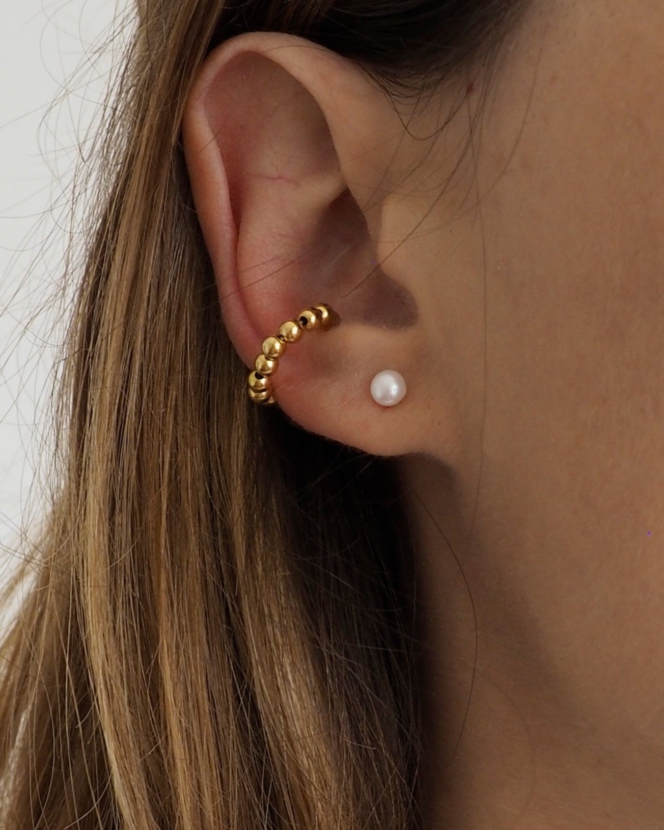 AVOLA Pearl Studs